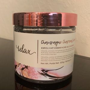 Champagne Charcoal Scrub🌿💰